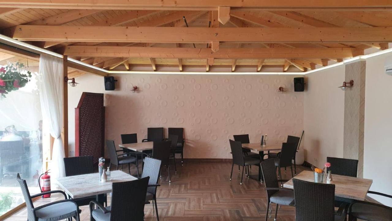 Pensiune Restaurant Ovidiu Valea lui Mihai Extérieur photo